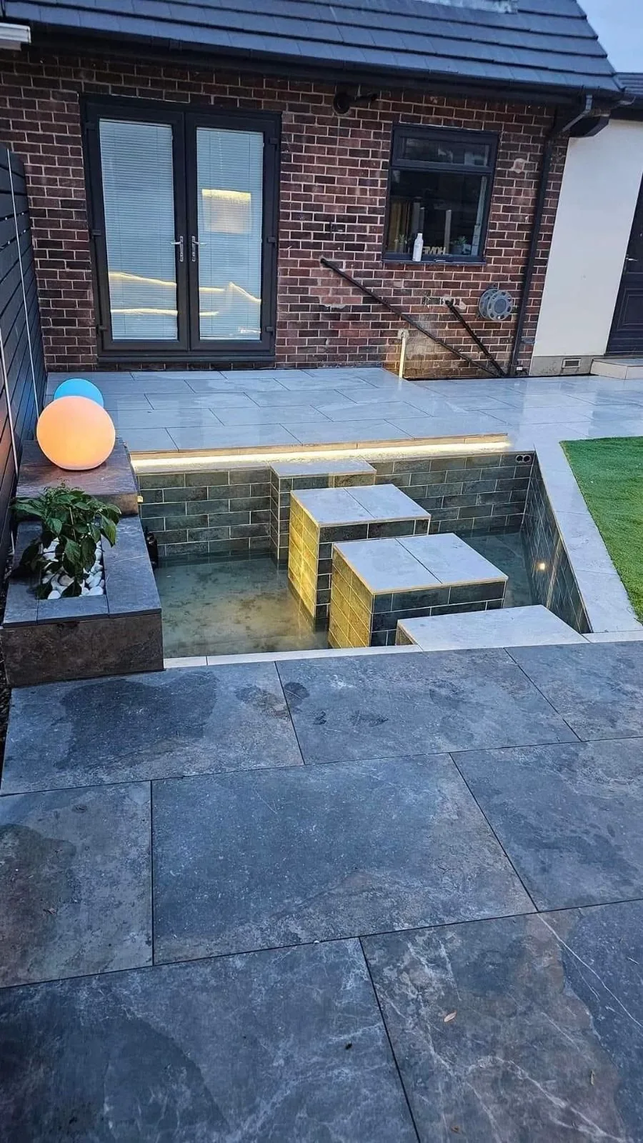 Split level porcelain patio