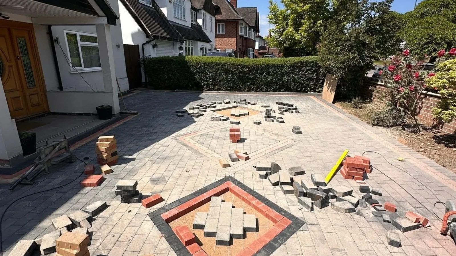 Block paving driveway by Nationwide Driveways